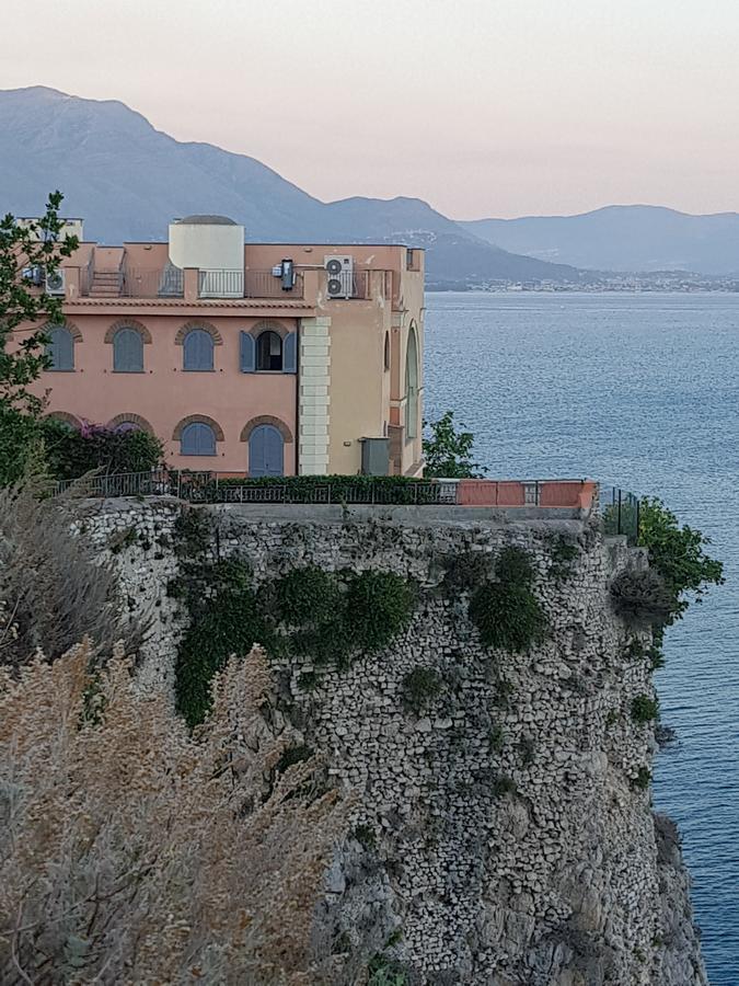Sunrise Guest House Γκαέτα Εξωτερικό φωτογραφία